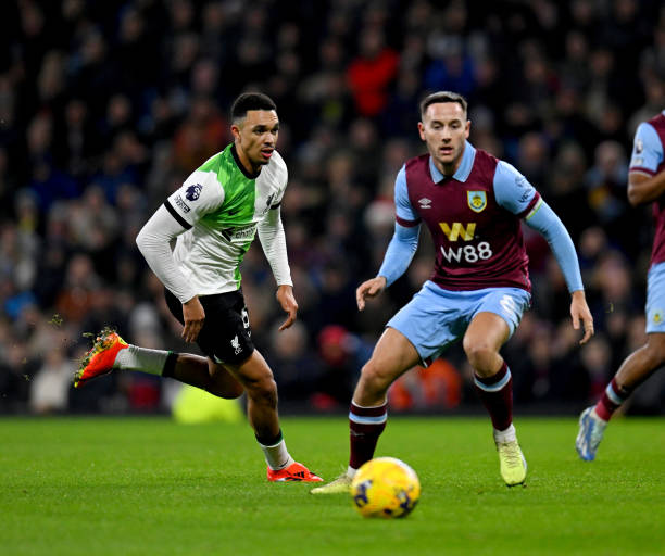 端的紧密站 端的紧密站